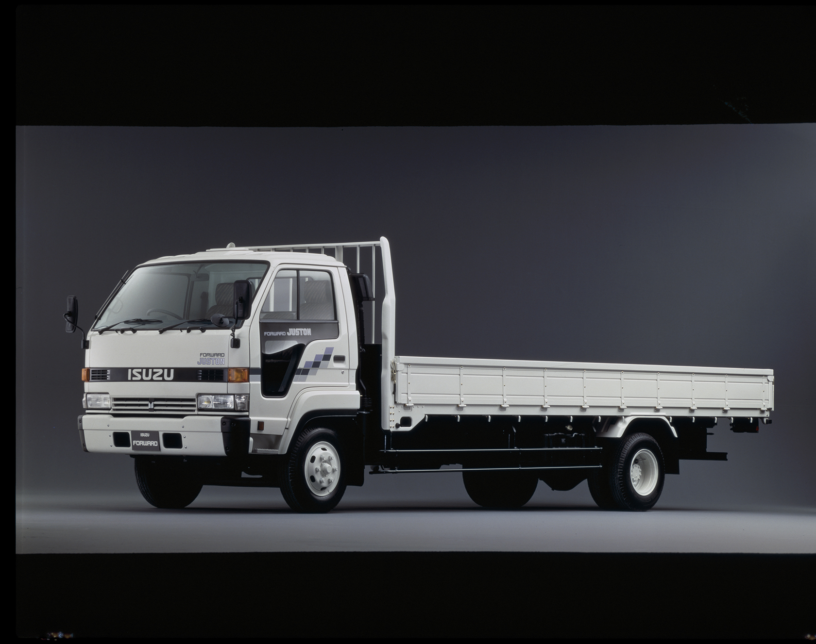 FORWARD 4th | ISUZU MOTORS LIMITED